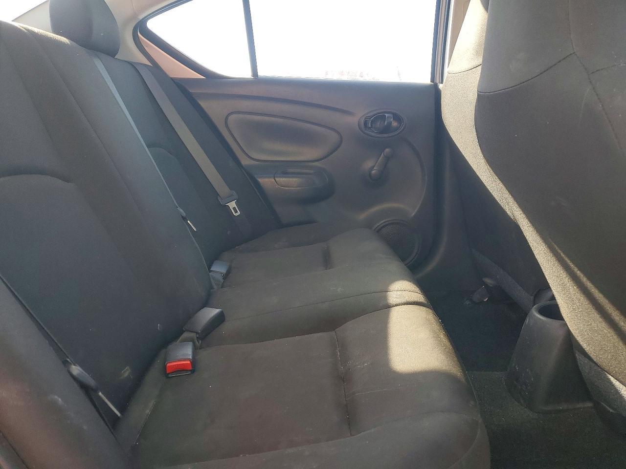 2017 NISSAN VERSA