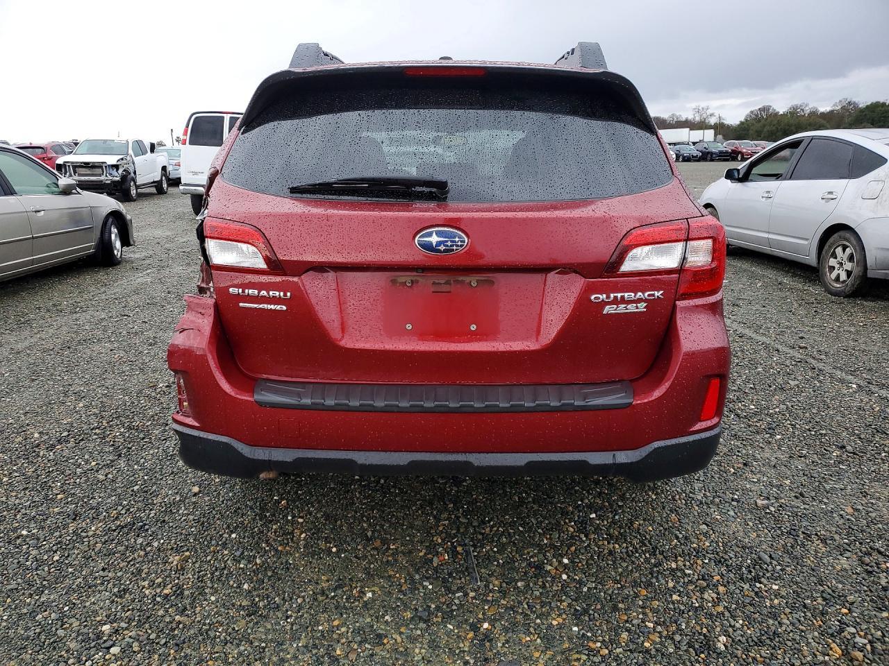 2015 SUBARU Outback