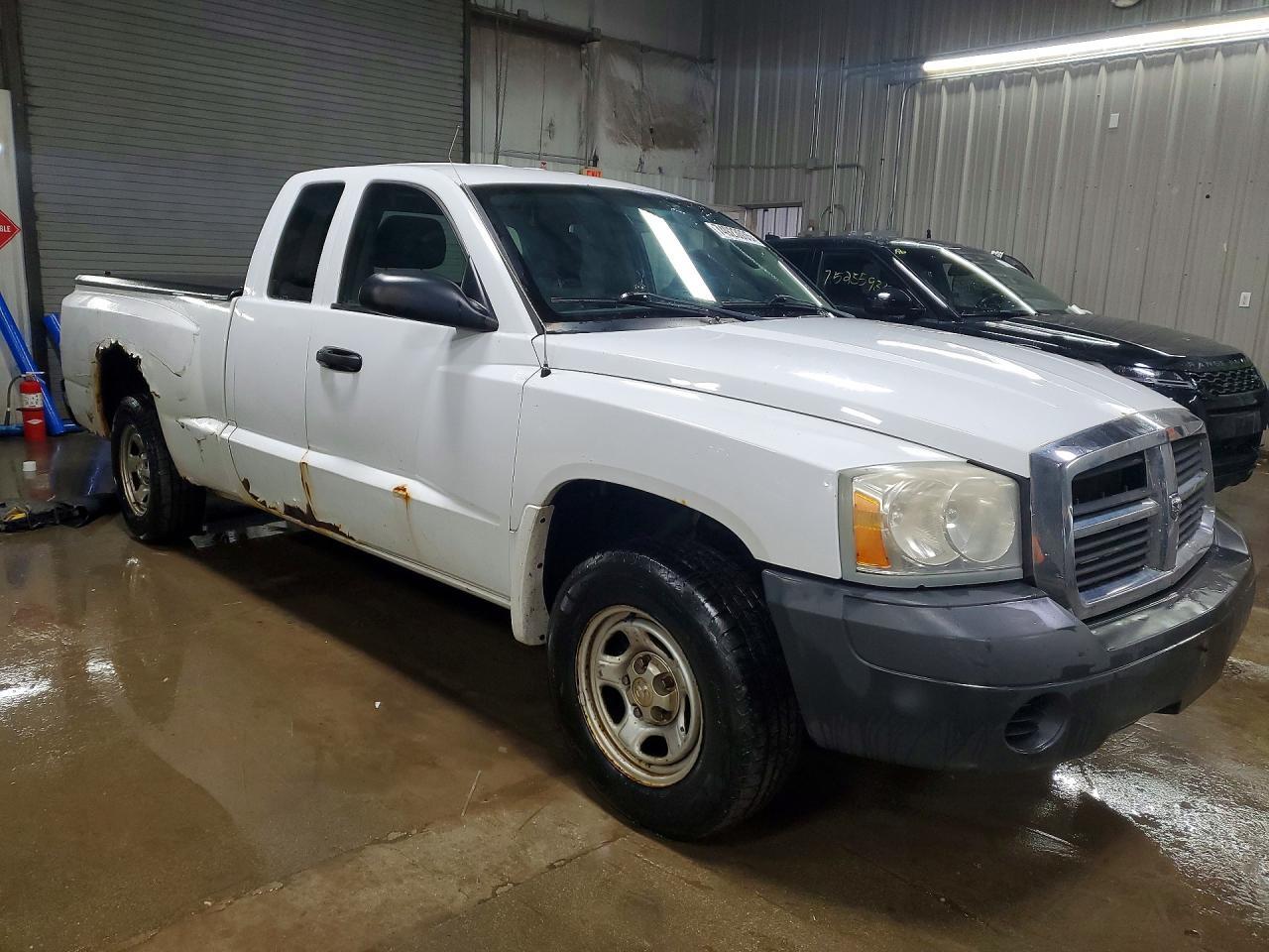 2005 DODGE Dakota