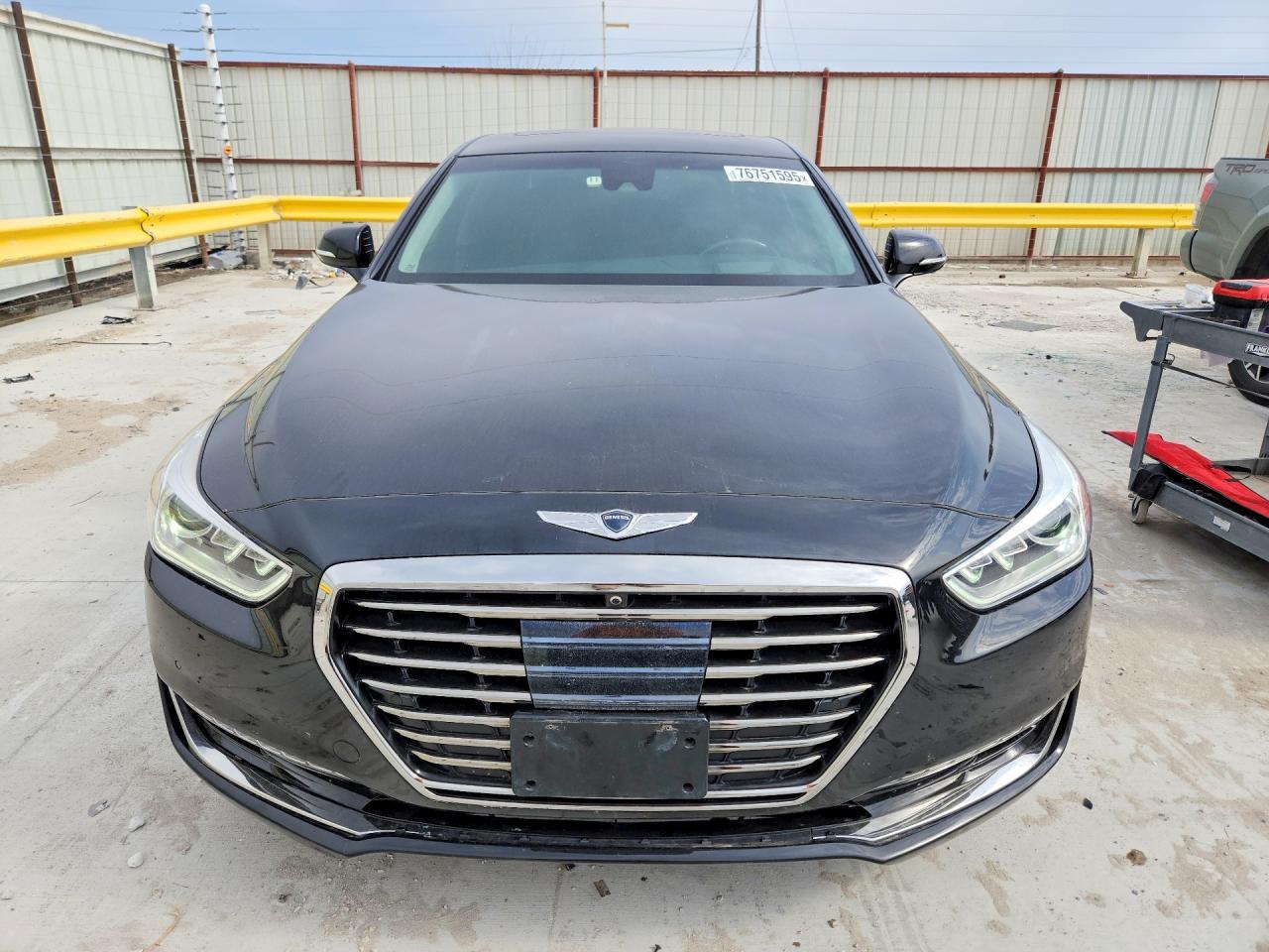 2018 GENESIS G90