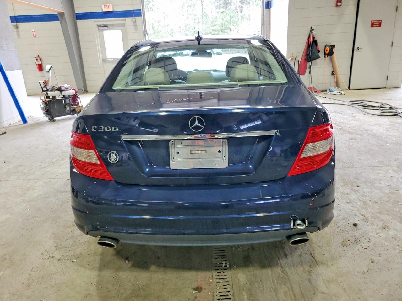 2011 MERCEDES-BENZ C-CLASS