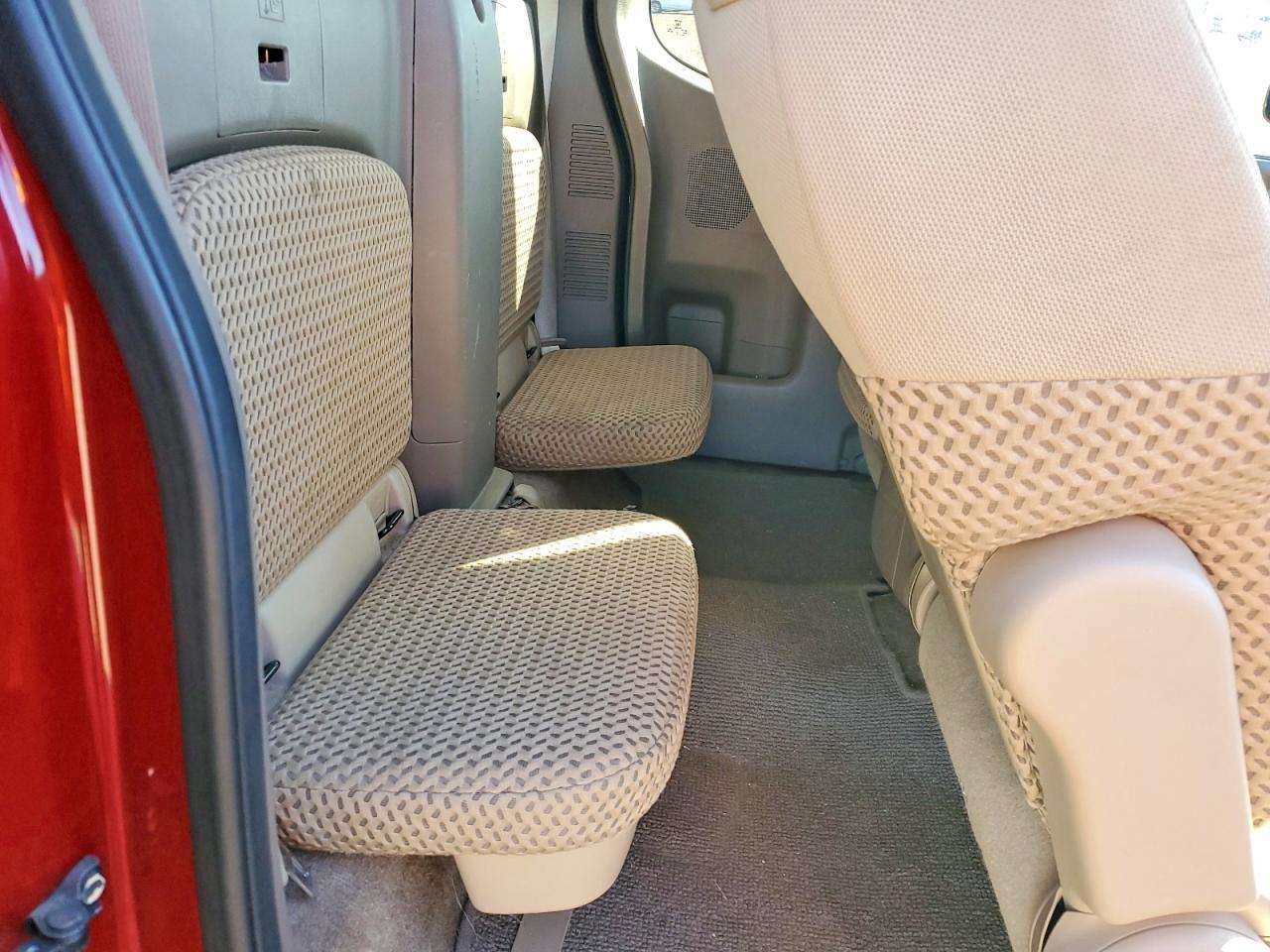 2012 NISSAN Frontier