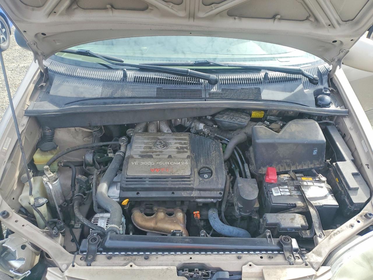 2003 TOYOTA SIENNA