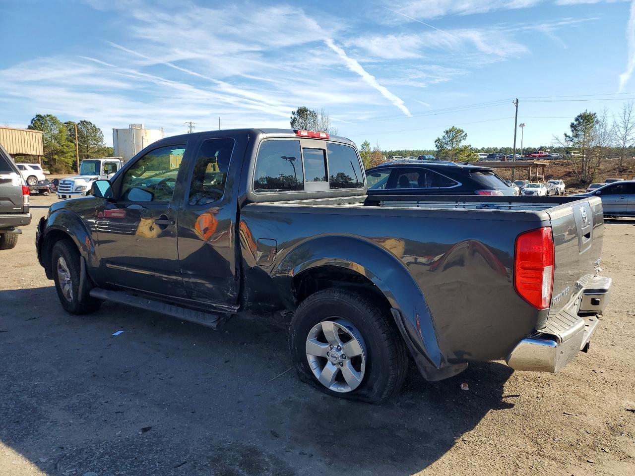 2012 NISSAN Frontier