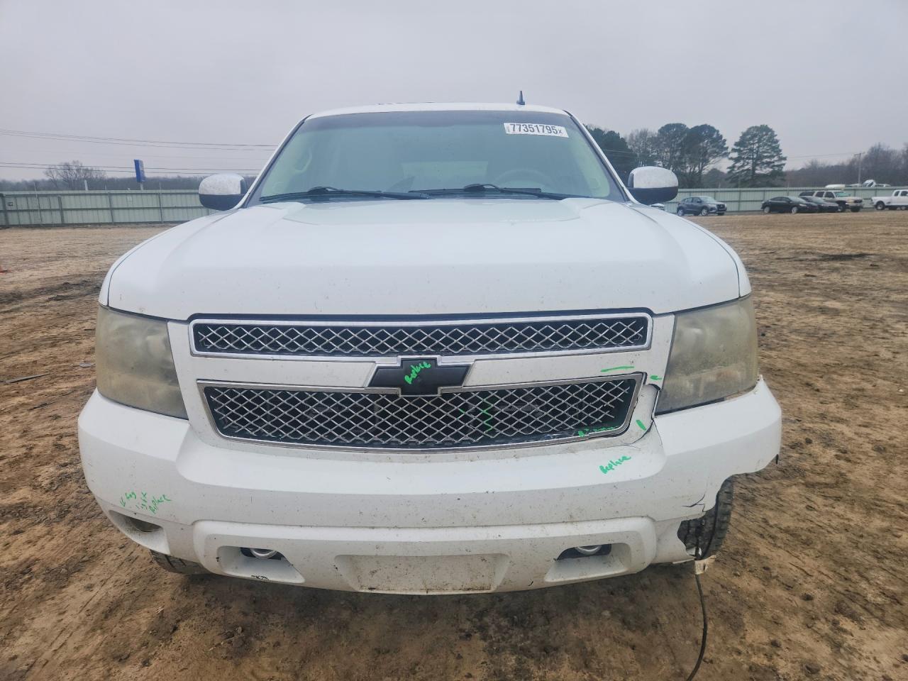 2011 CHEVROLET Tahoe