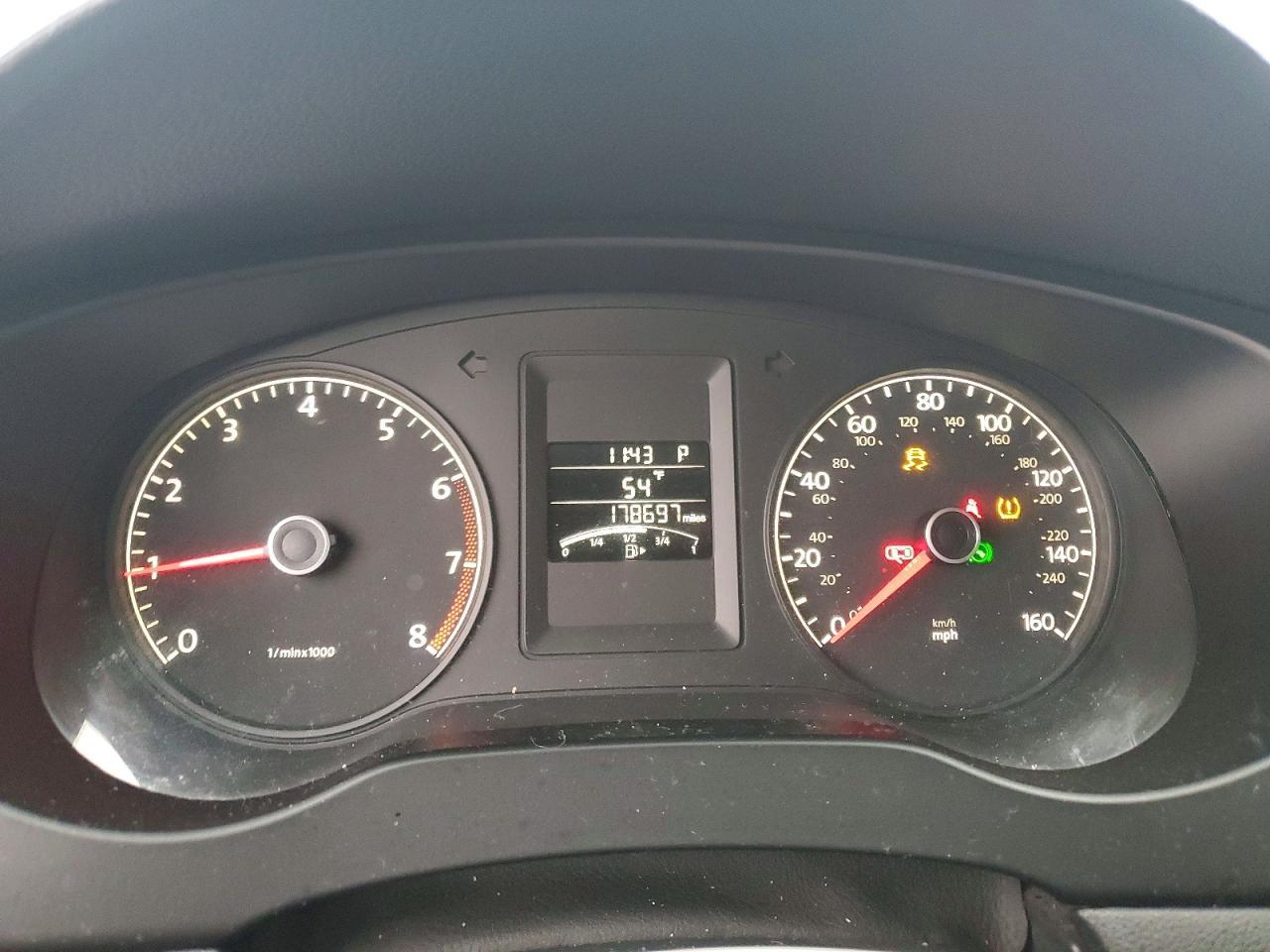 2011 VOLKSWAGEN JETTA