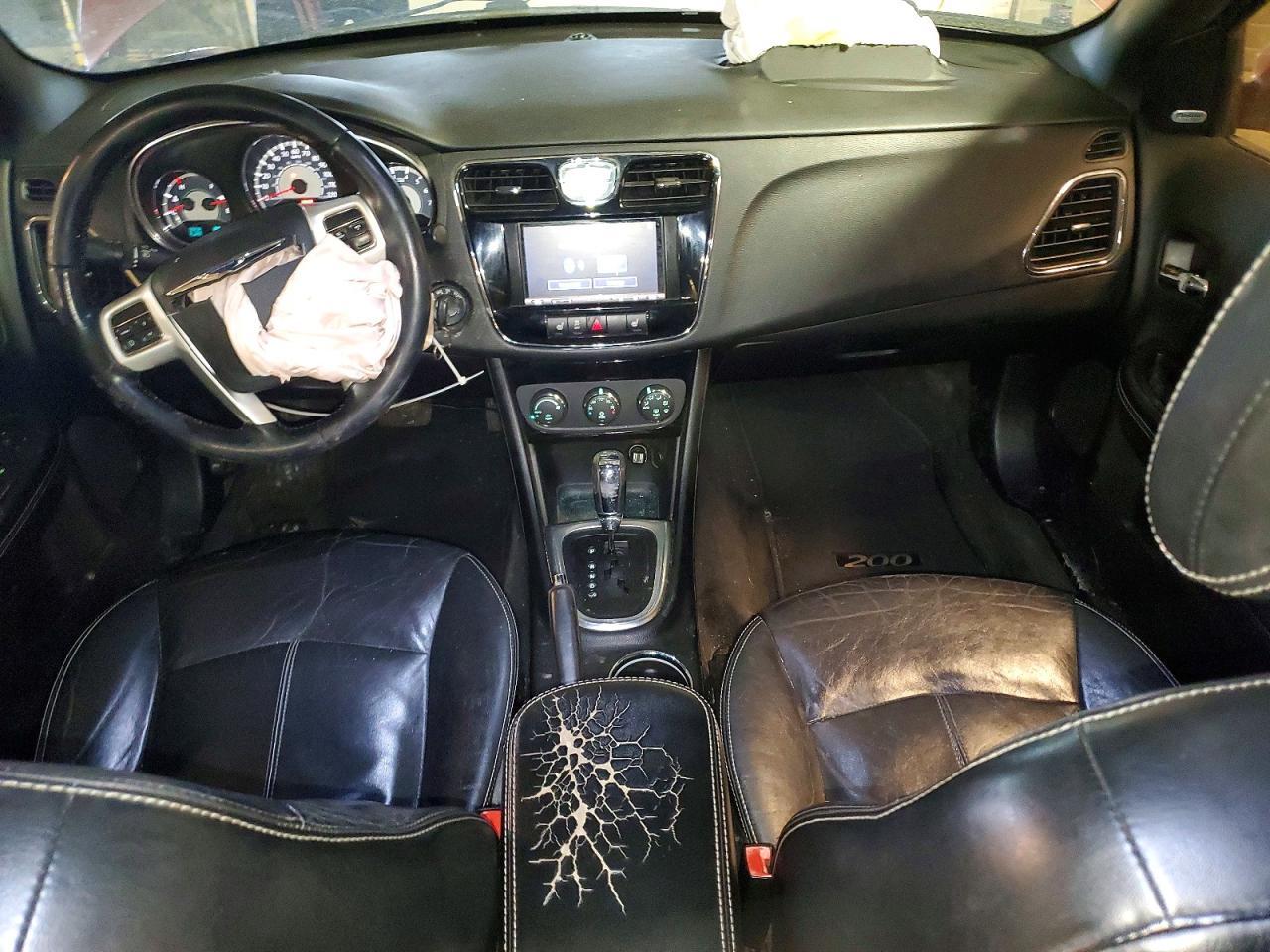 2013 CHRYSLER 200