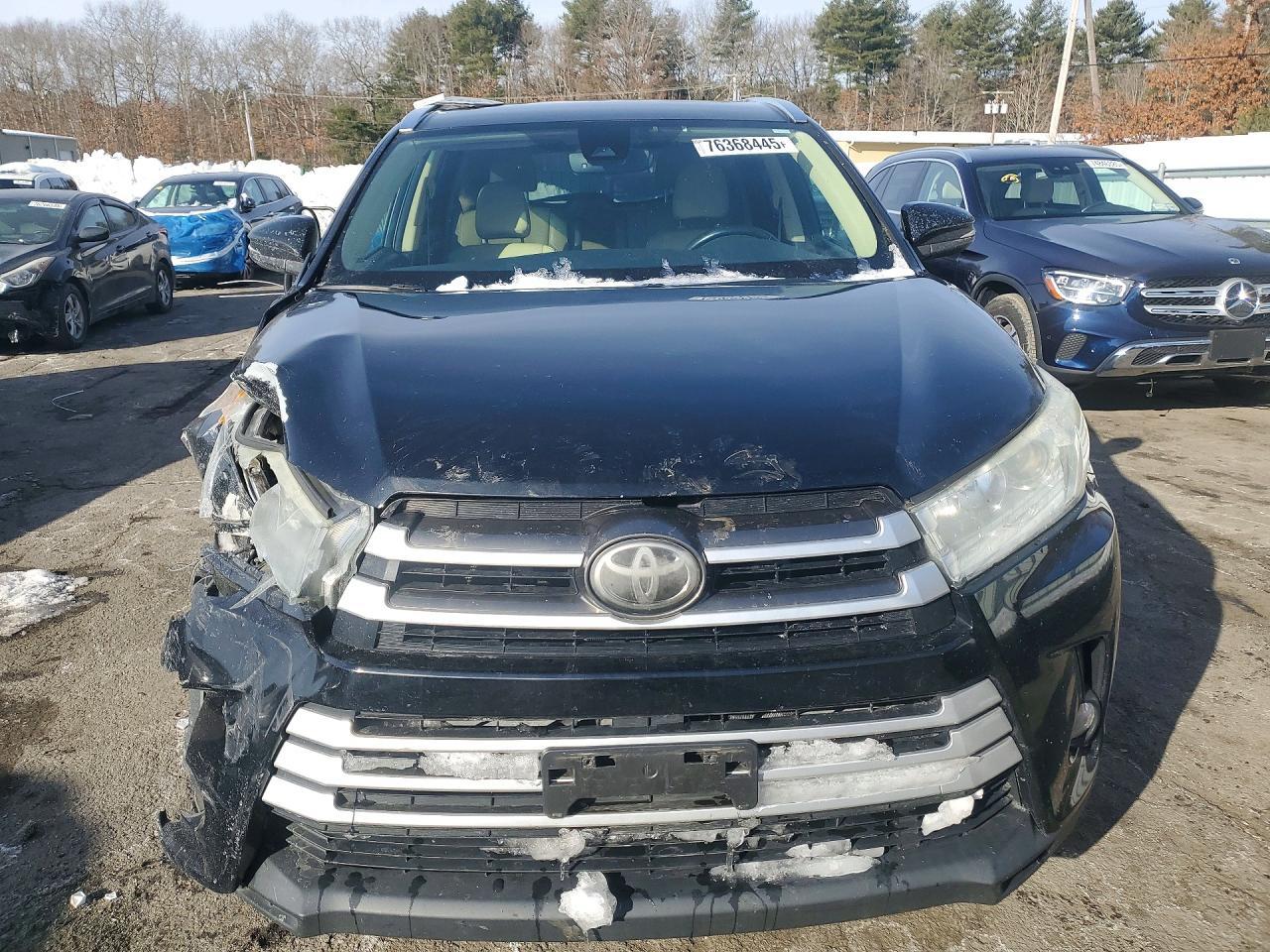 2017 TOYOTA HIGHLANDER