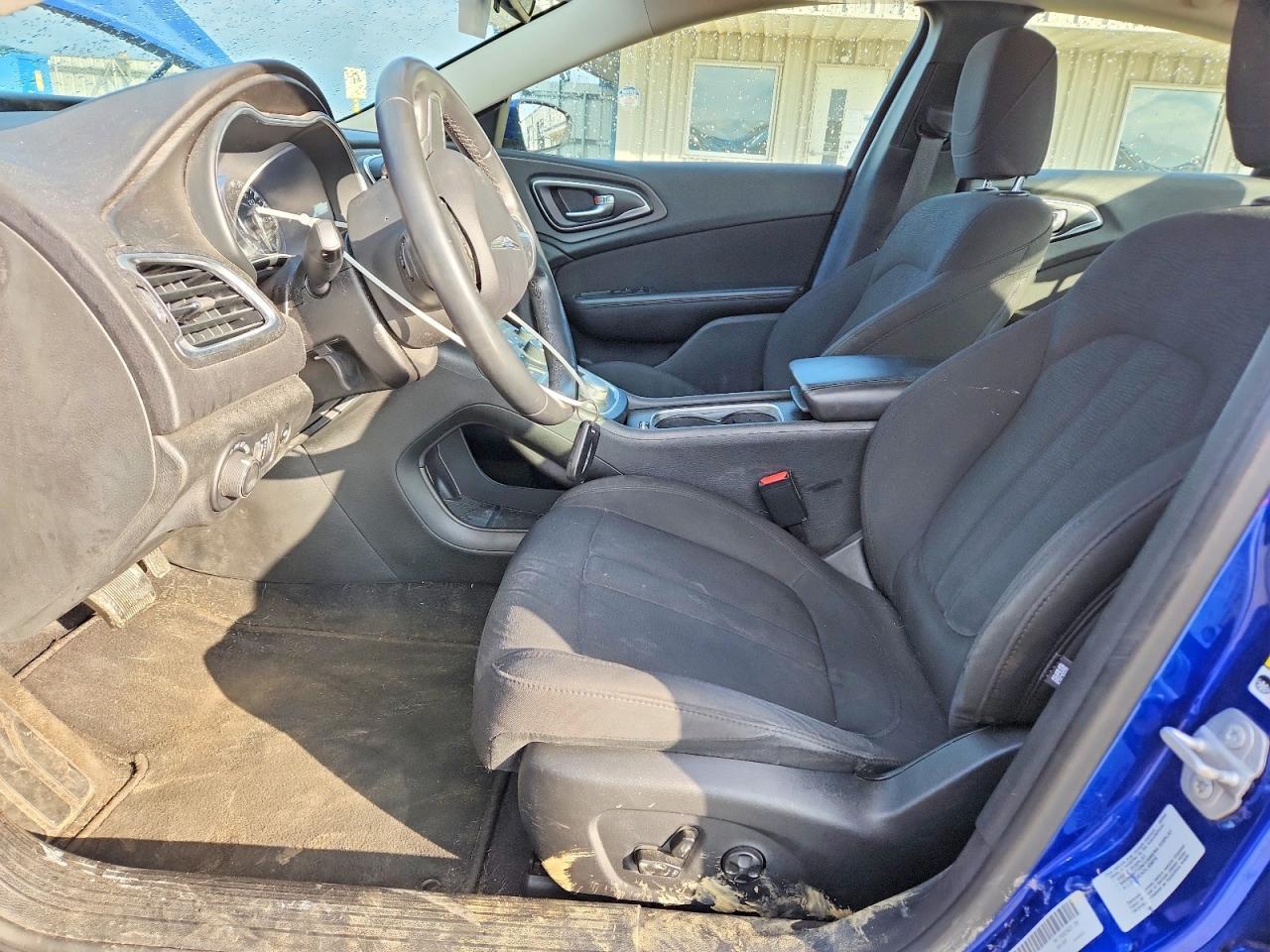 2015 CHRYSLER 200