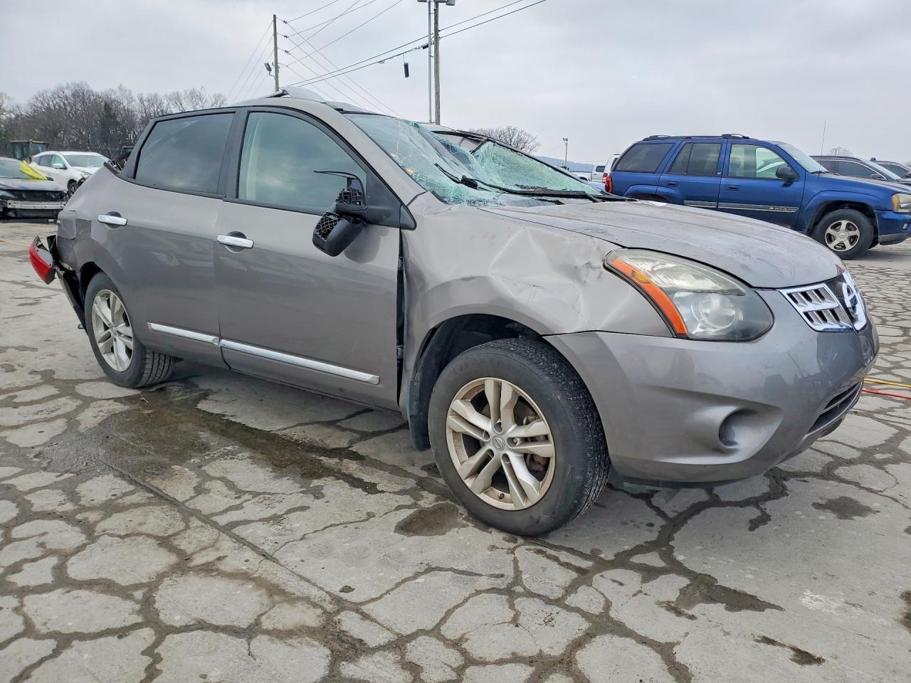 2015 NISSAN ROGUE