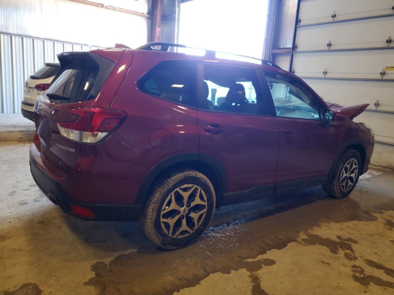 2022 SUBARU FORESTER