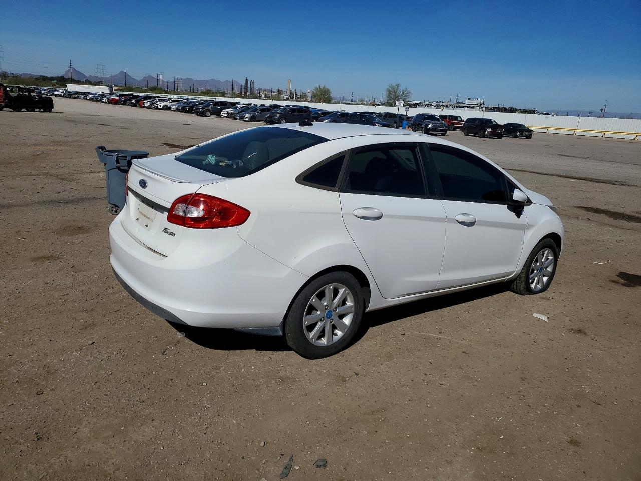 2012 FORD Fiesta
