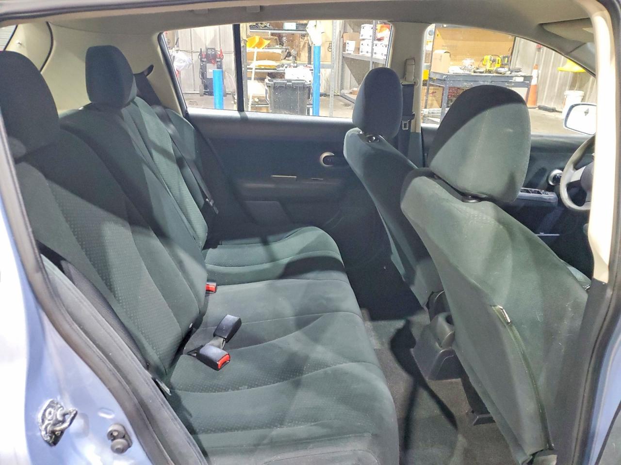 2011 NISSAN VERSA