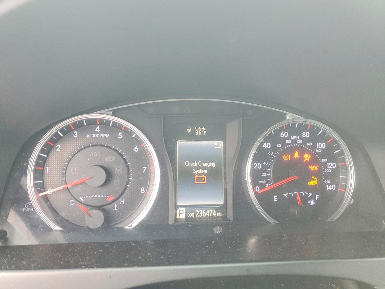 2016 TOYOTA CAMRY