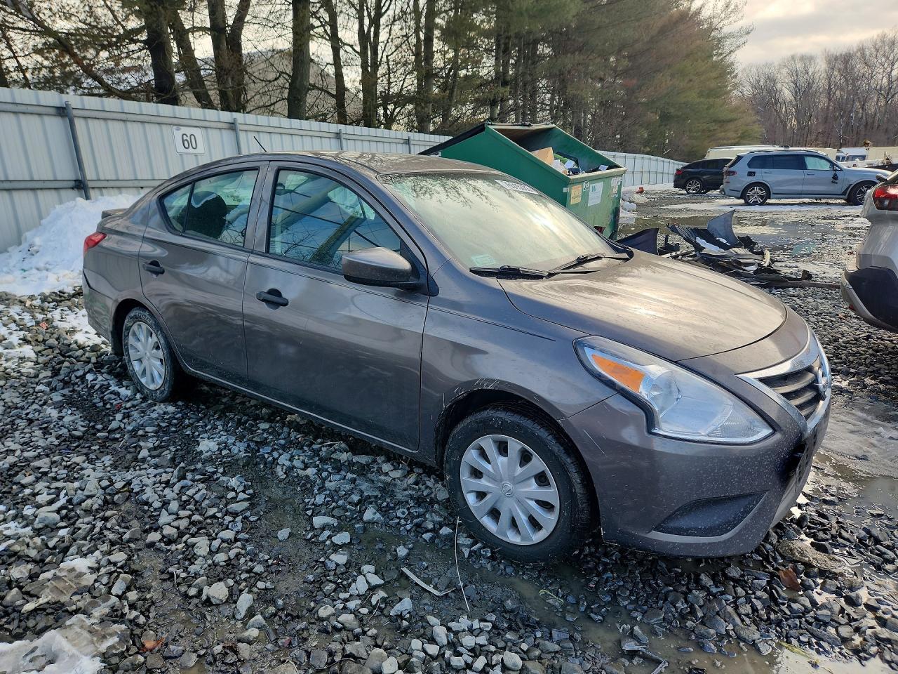 2016 NISSAN VERSA