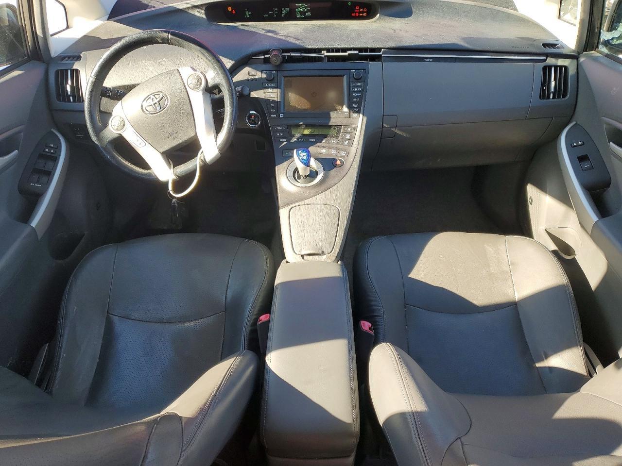 2011 TOYOTA PRIUS