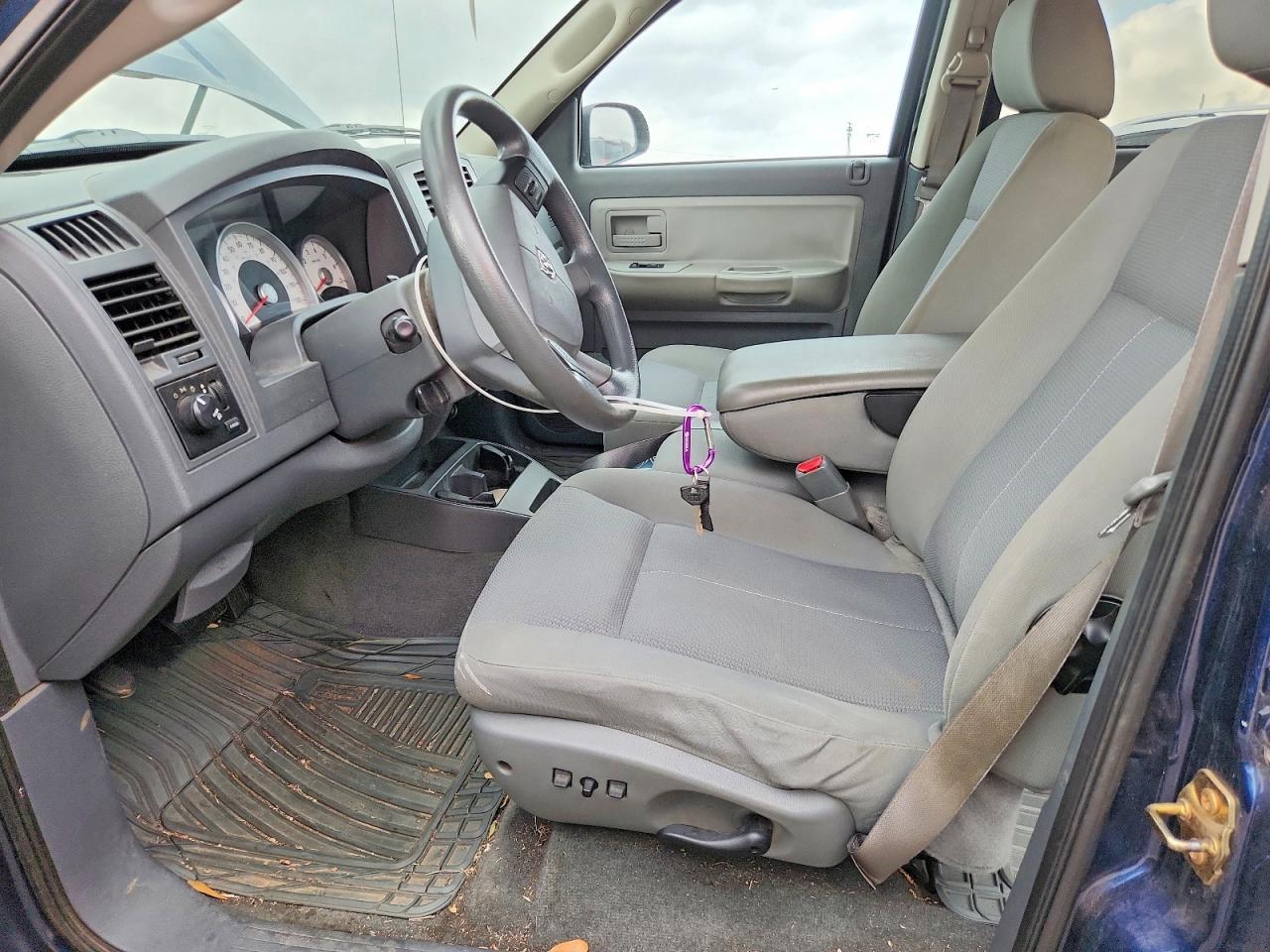 2006 DODGE Dakota