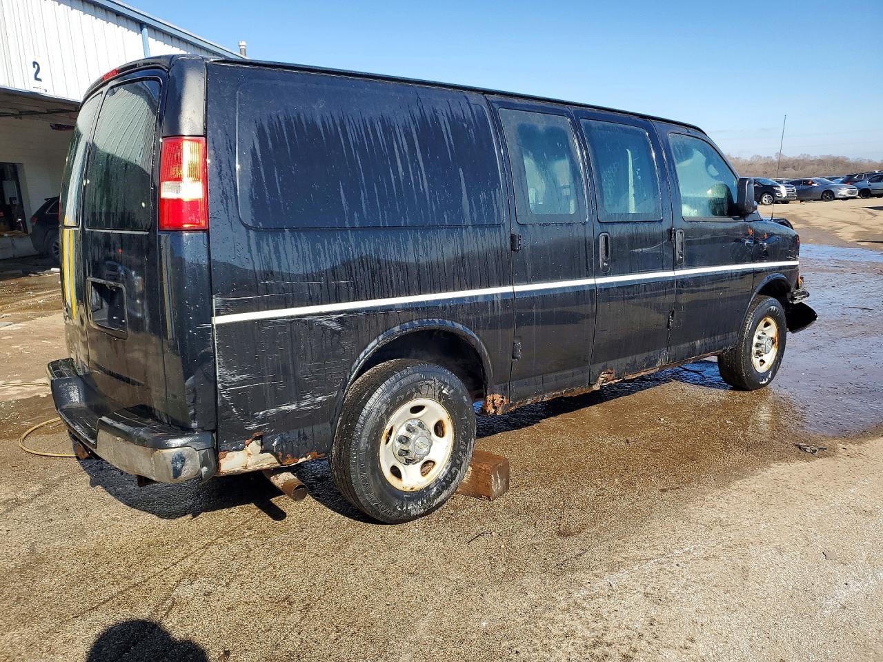 2012 CHEVROLET EXPRESS 2500
