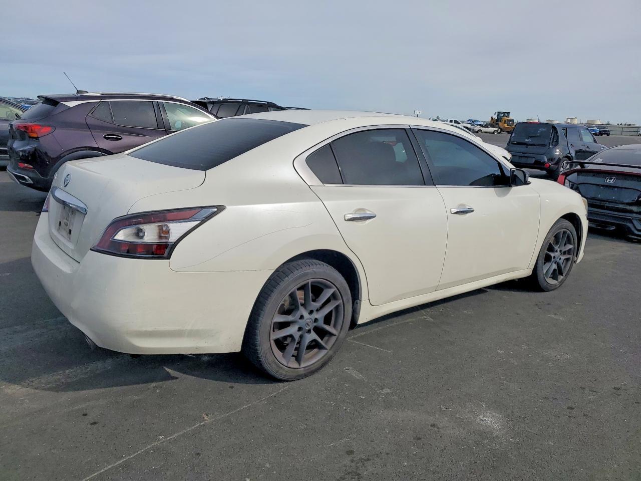 2014 NISSAN Maxima