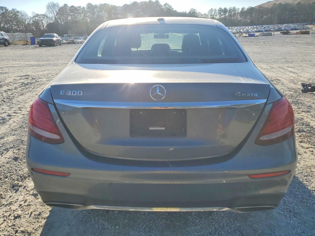 2017 MERCEDES-BENZ E-Class