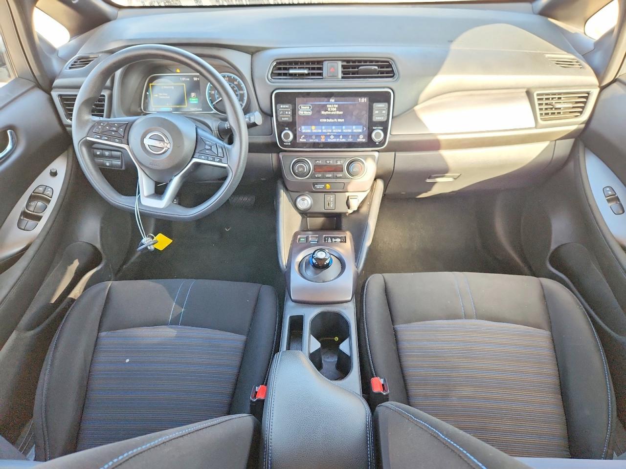2023 NISSAN LEAF