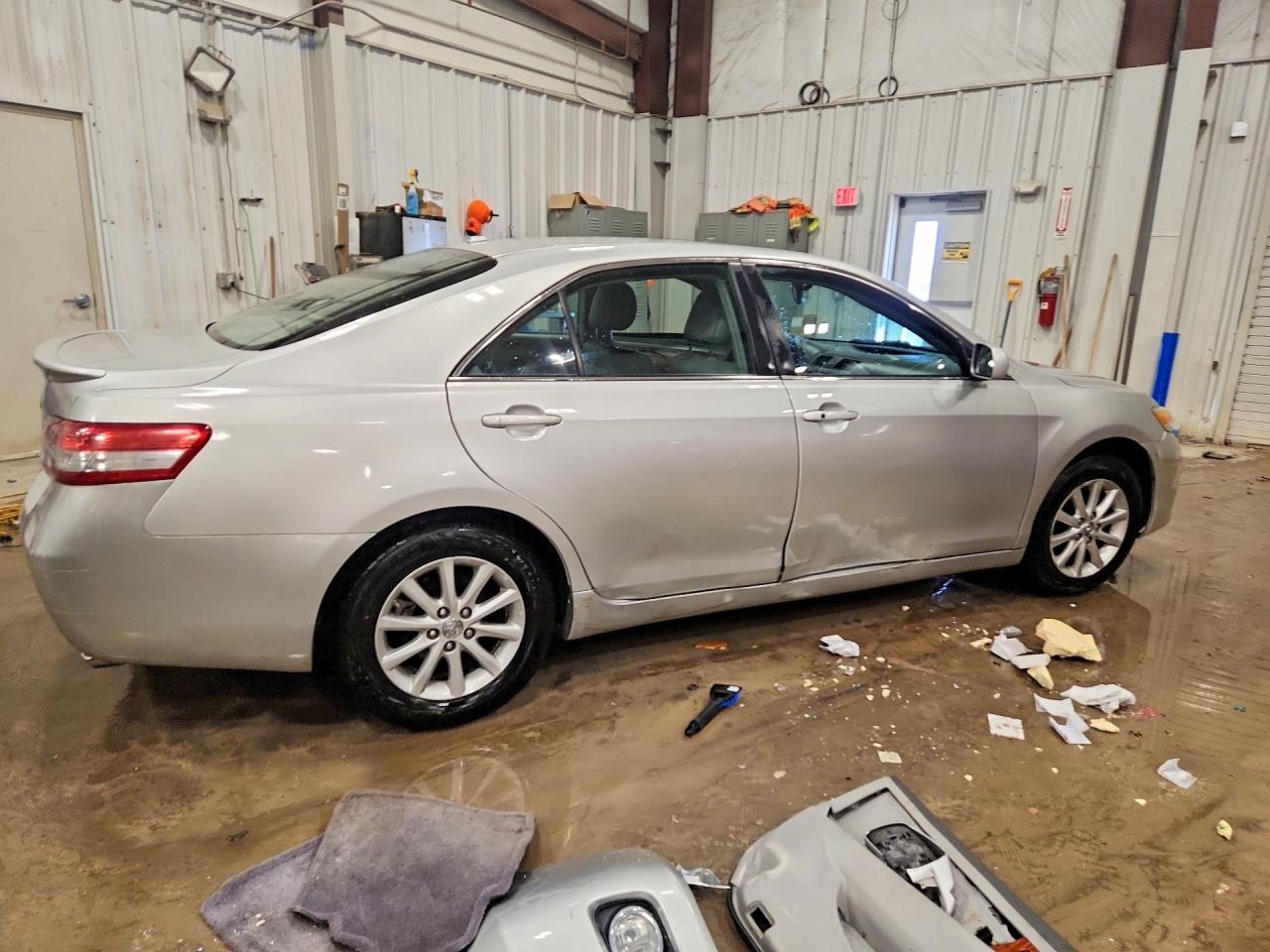 2010 TOYOTA CAMRY