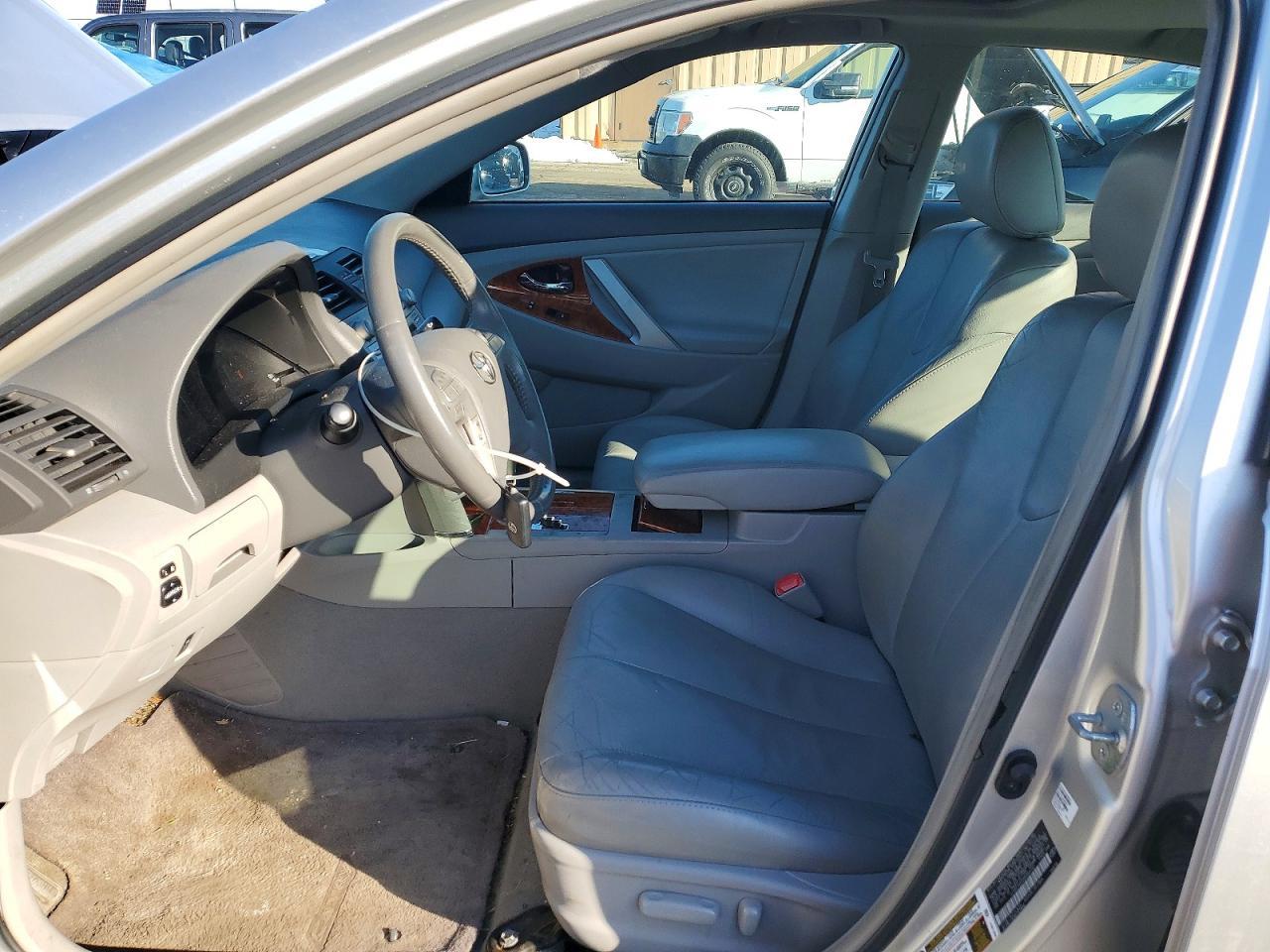 2011 TOYOTA CAMRY