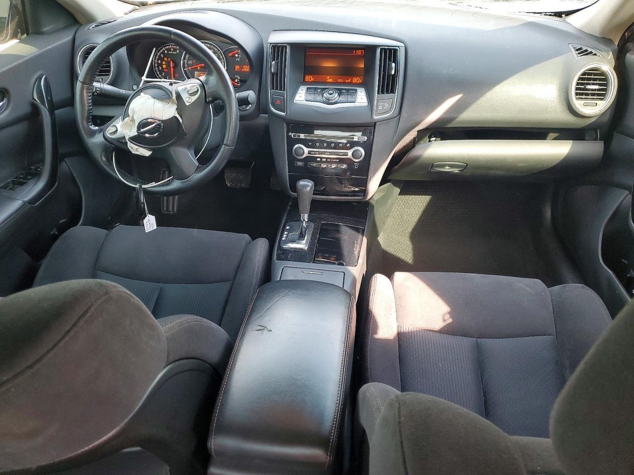 2010 NISSAN Maxima