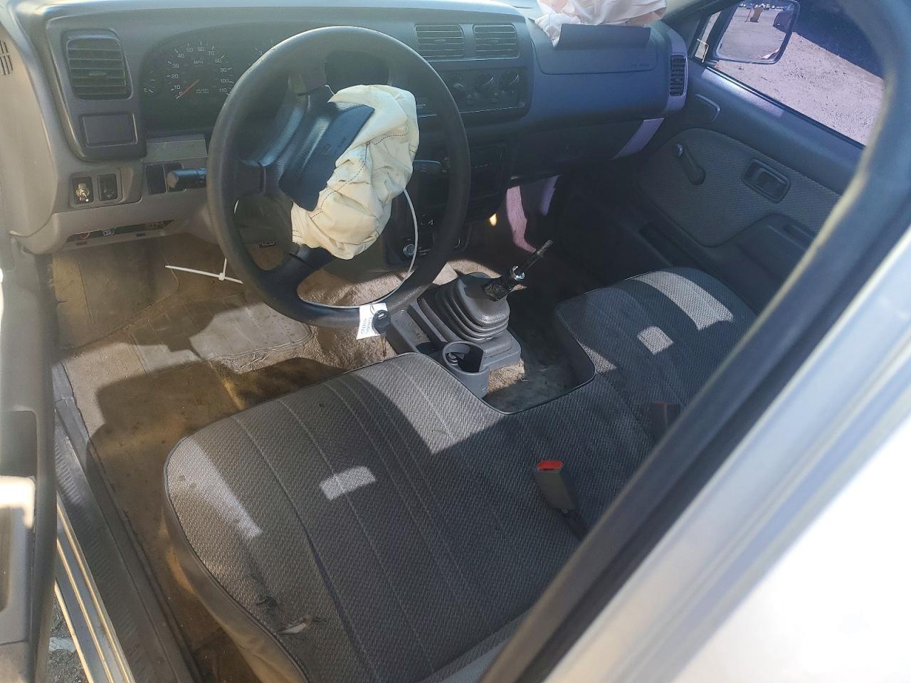 2000 NISSAN Frontier