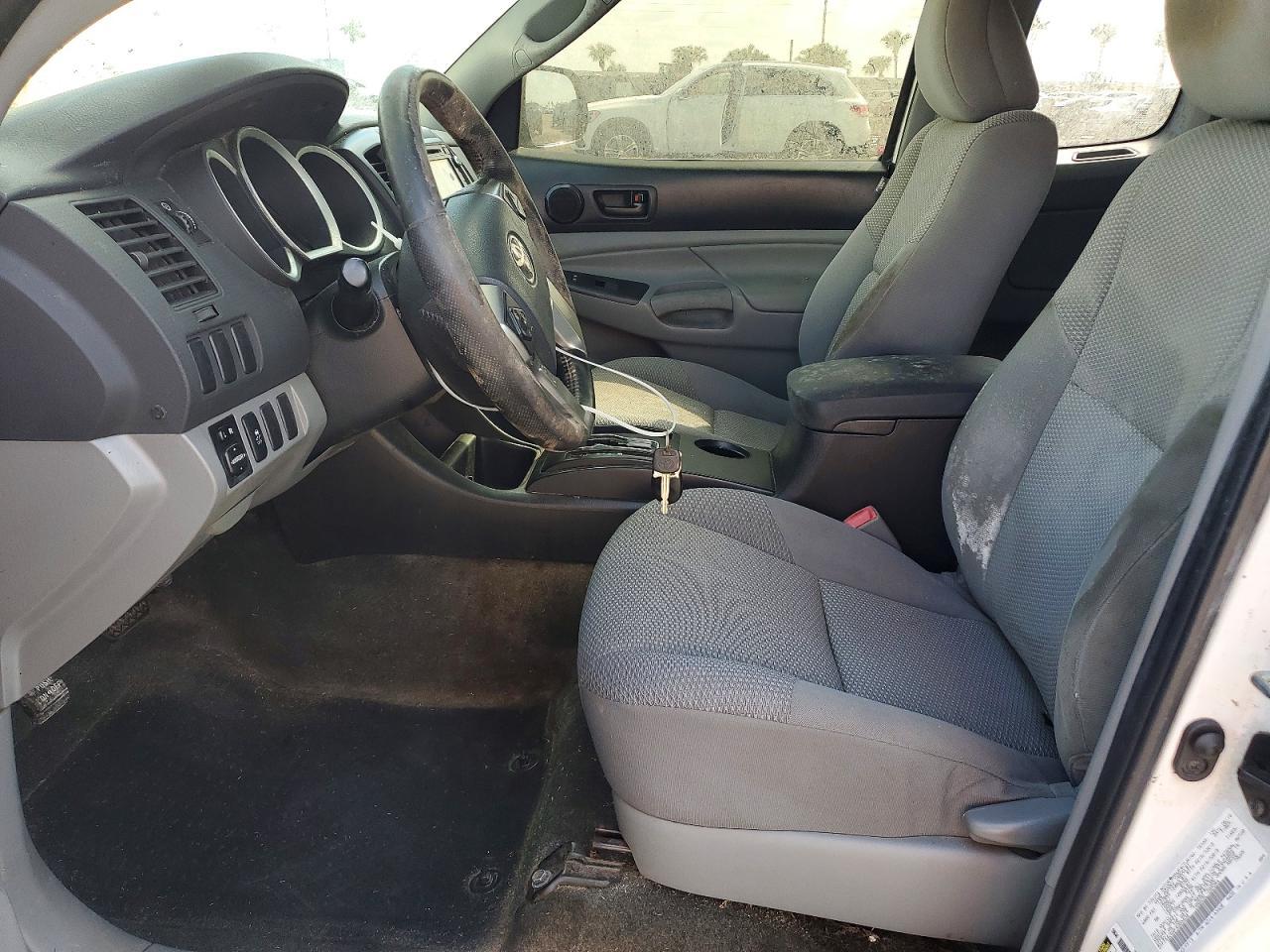 2015 TOYOTA TACOMA