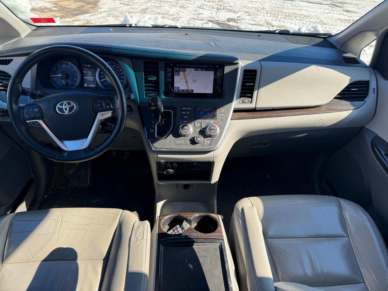 2015 TOYOTA SIENNA