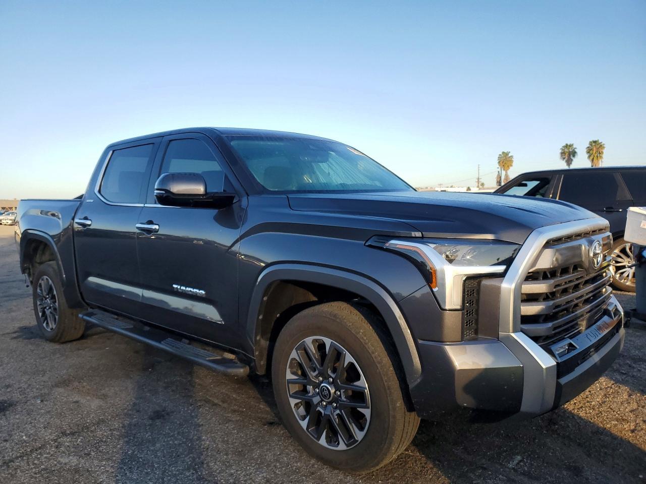 2024 TOYOTA TUNDRA