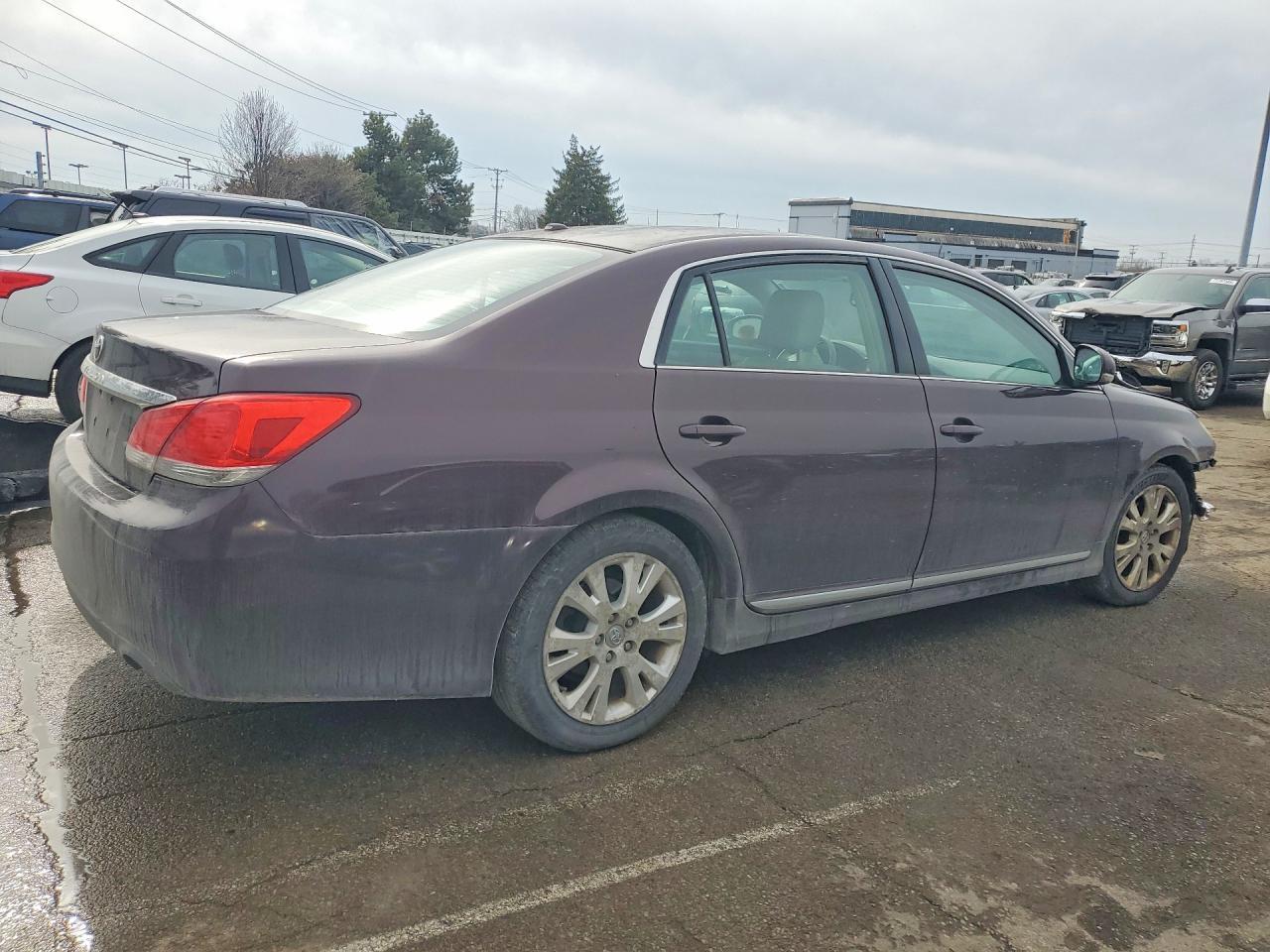 2012 TOYOTA Avalon