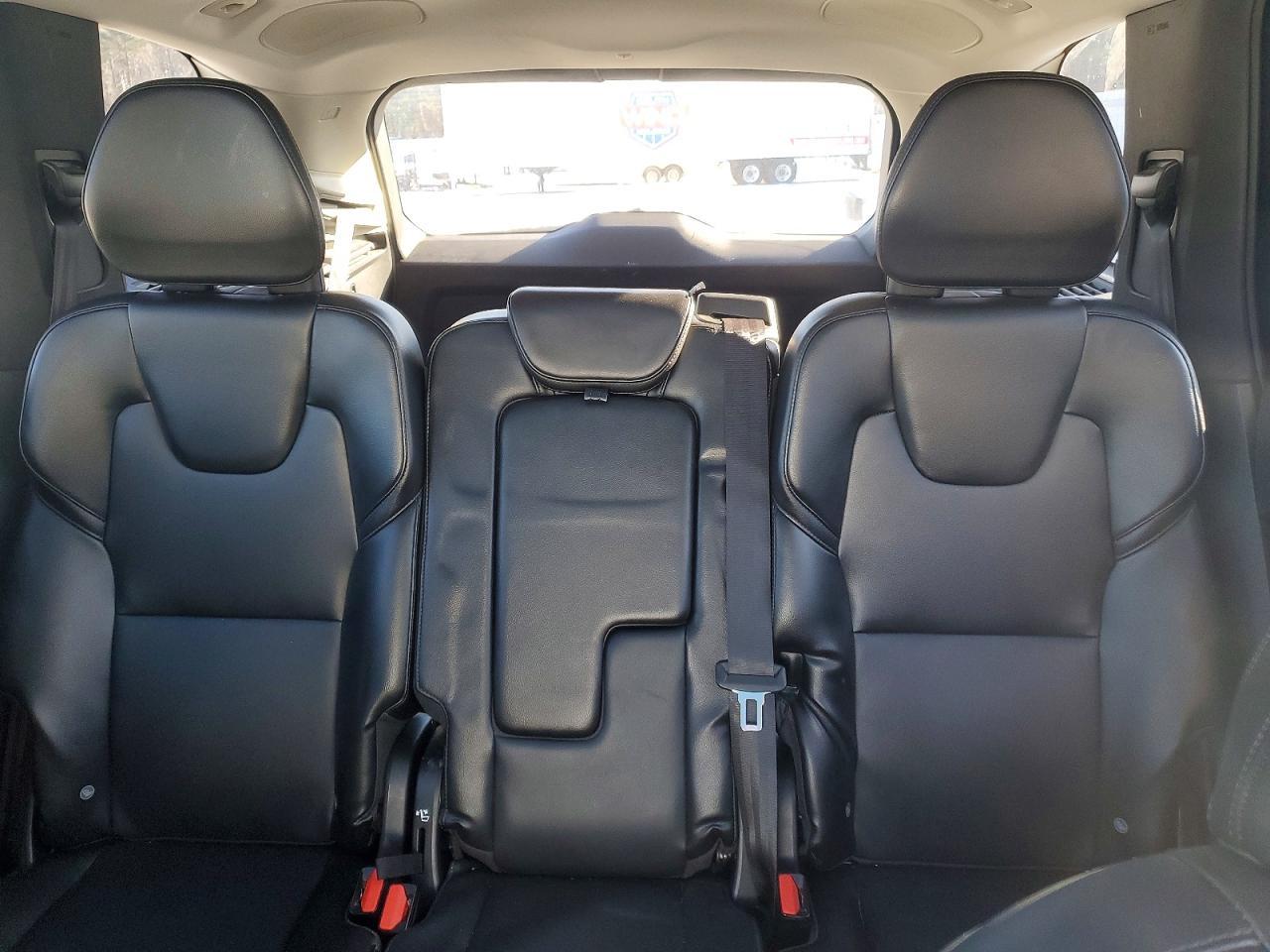 2019 VOLVO XC90