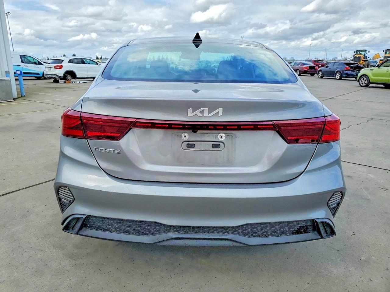 2023 KIA FORTE