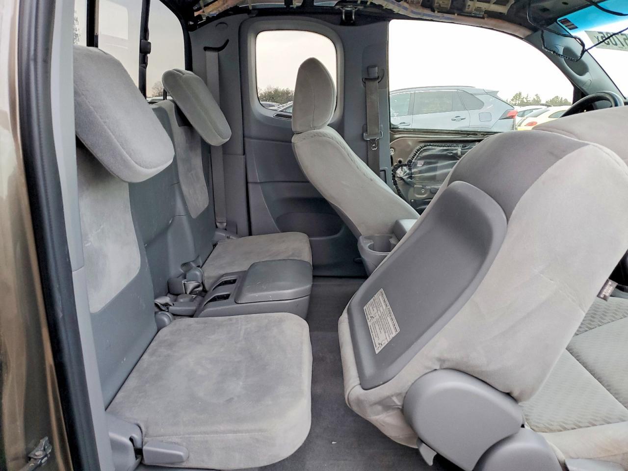 2011 TOYOTA TACOMA