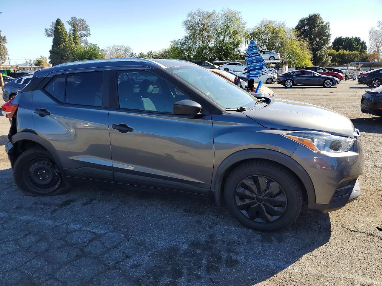 2018 NISSAN KICKS