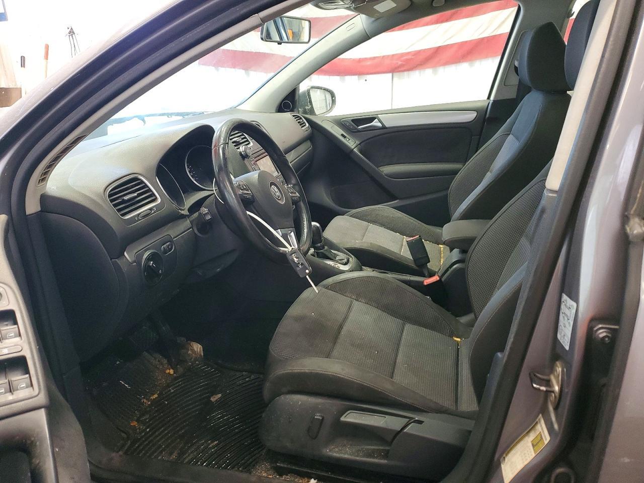 2013 VOLKSWAGEN GOLF