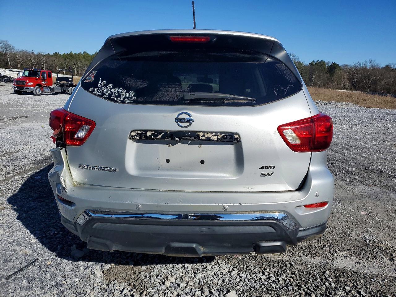 2017 NISSAN PATHFINDER