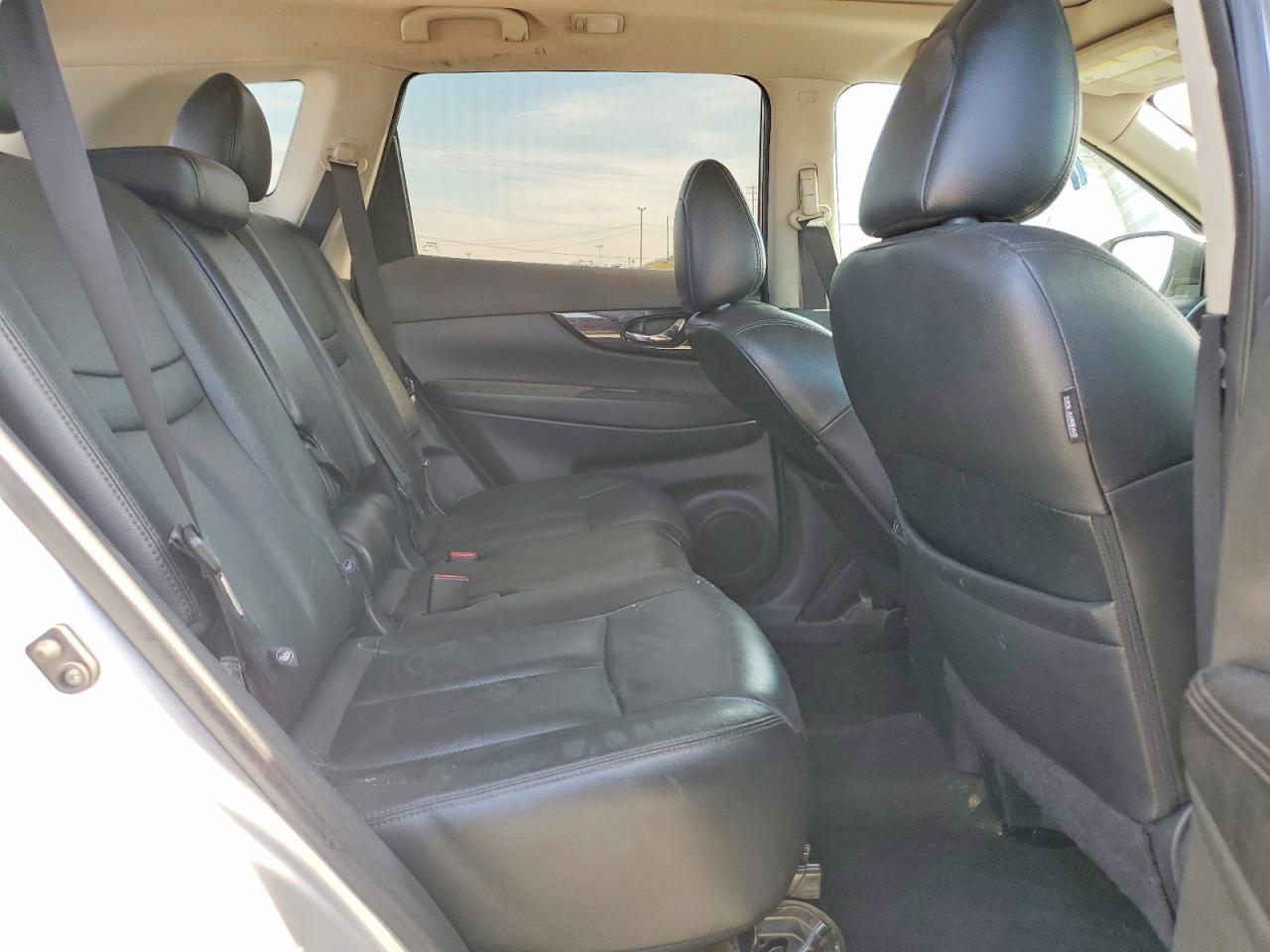 2017 NISSAN ROGUE