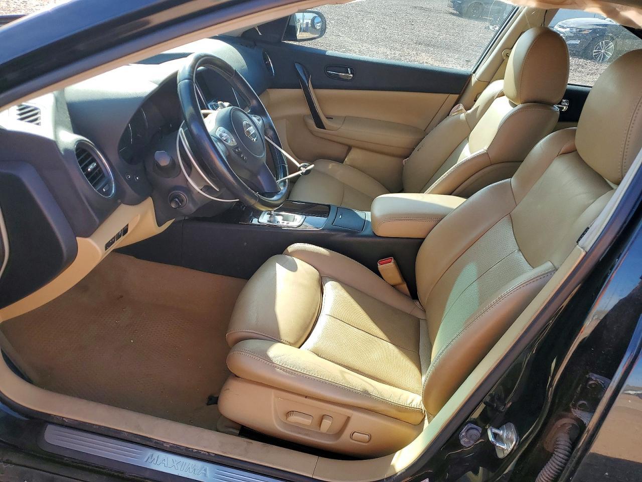 2011 NISSAN Maxima