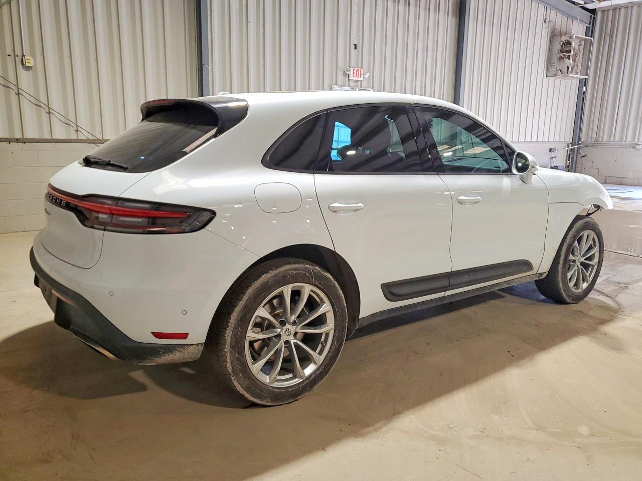 2022 PORSCHE Macan