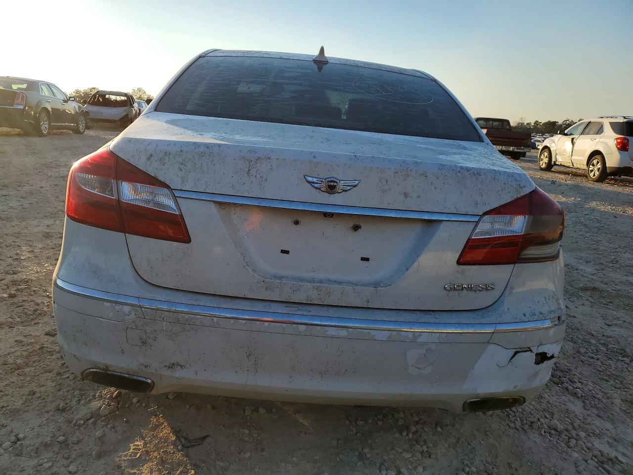 2013 HYUNDAI GENESIS