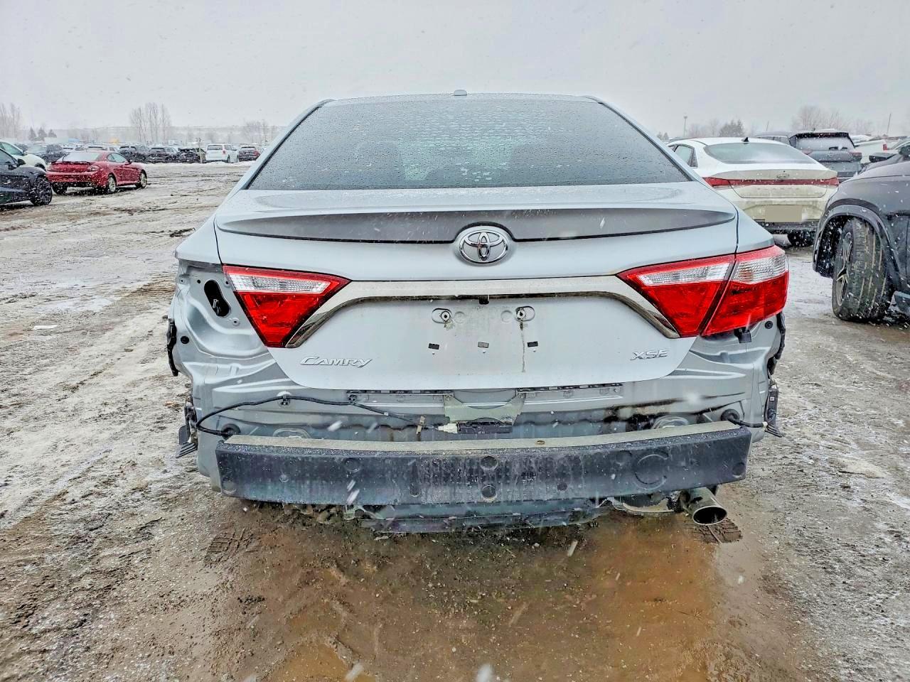 2016 TOYOTA CAMRY