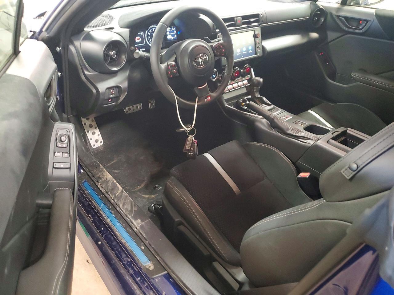 2025 TOYOTA GR 86