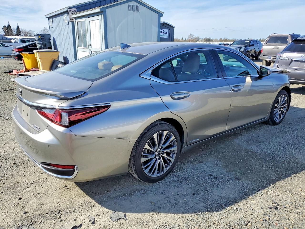 2020 LEXUS ES 300H