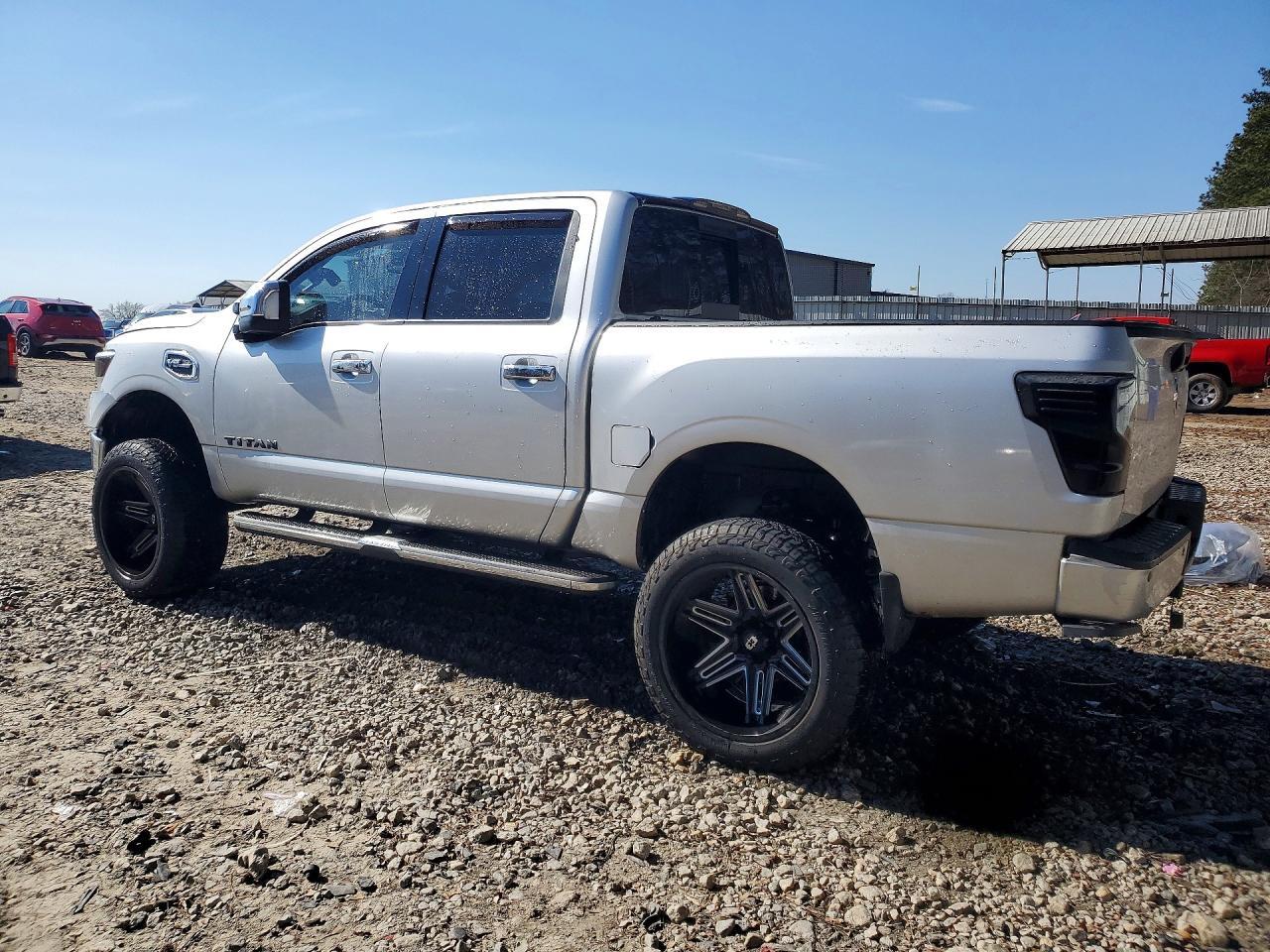 2017 NISSAN Titan