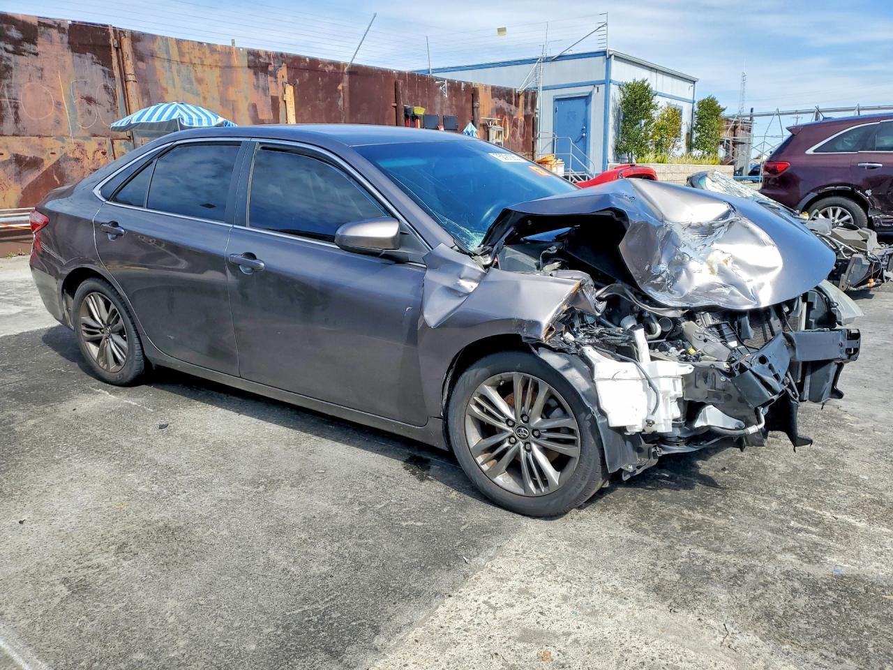 2015 TOYOTA CAMRY