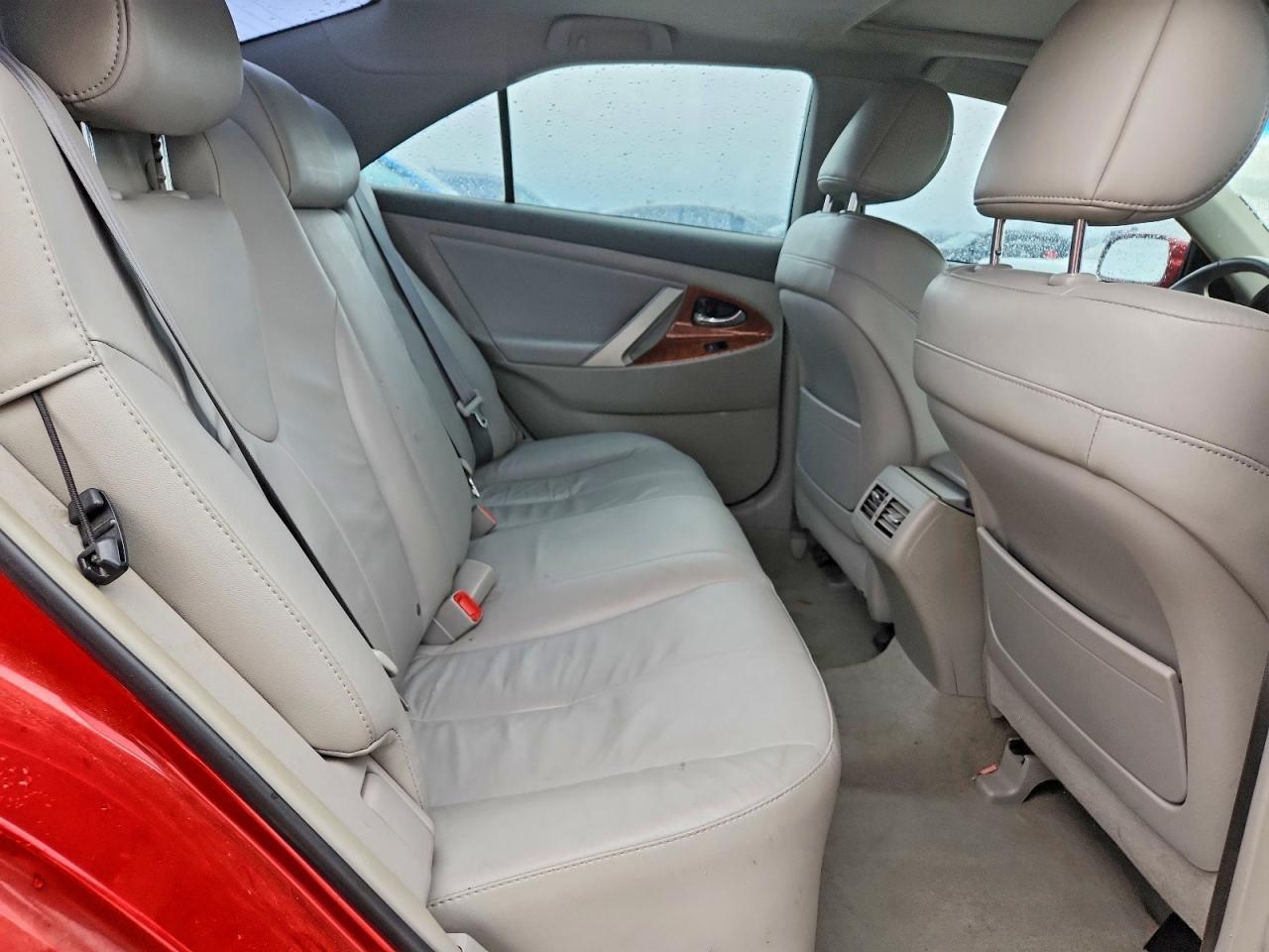2011 TOYOTA CAMRY
