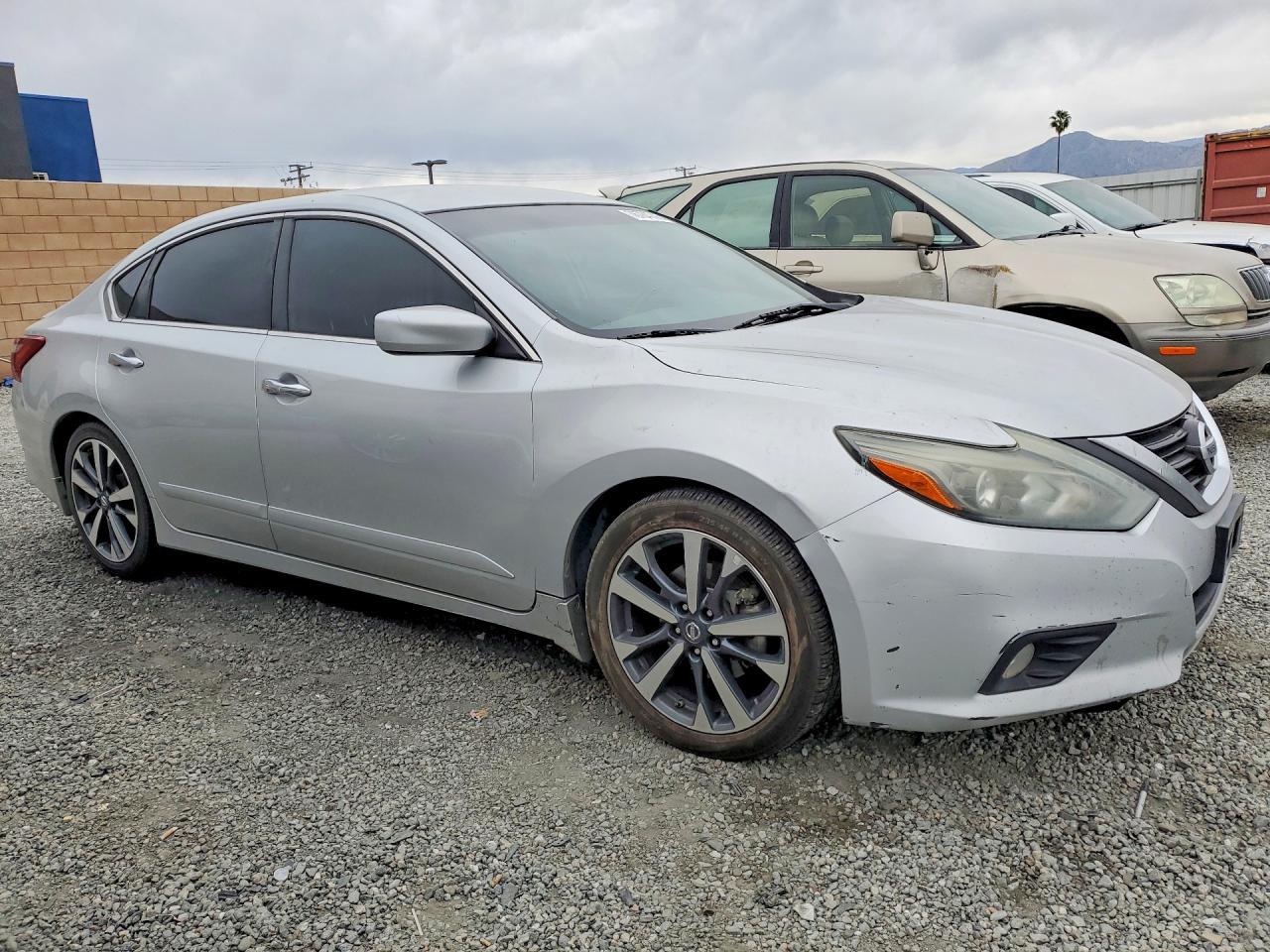 2017 NISSAN ALTIMA